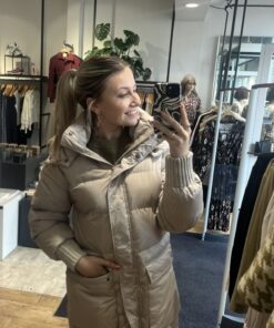 Long puffer coat with pockets