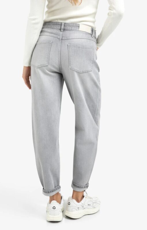 YAYA: Losvallende denim met hoge taille en rechte pijpen